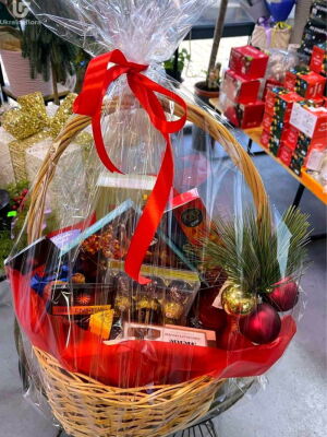New Year Eve Gift Basket Photo Delivery  2 New Year Eve Gift Basket Photo Delivery Ukraine 2
