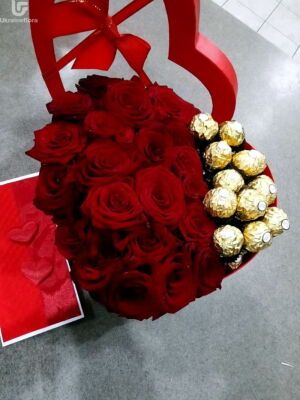 Шоколад и Розы Коробка фото доставки  1 Шоколад и Розы Коробка фото доставки Украина 1