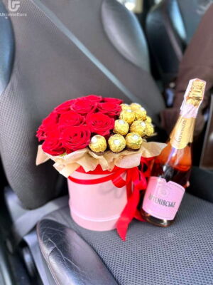 Шоколад и Розы Коробка фото доставки  6 Шоколад и Розы Коробка фото доставки Украина 6