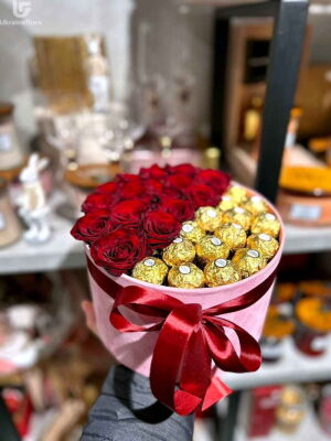 Extra Roses Box Photo Delivery  3 Extra Roses Box Photo Delivery Ukraine 3