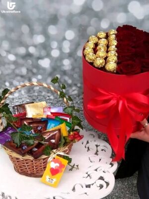 Extra Roses Box Photo Delivery 7 Extra Roses Box Photo Delivery Ukraine 7