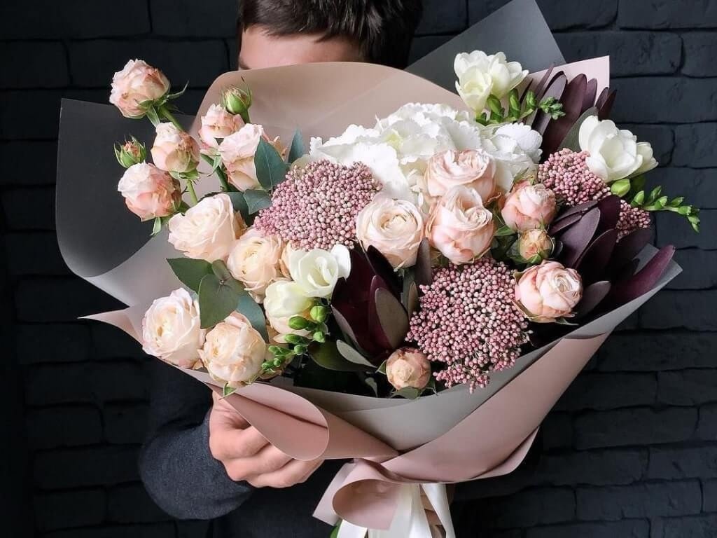 Bouquet trends for March 8 2023 2
