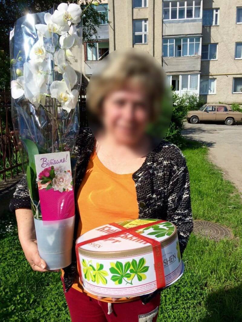 gifts for mom in Ukraine