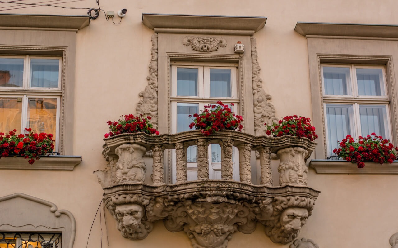 order flowers in Lviv 2