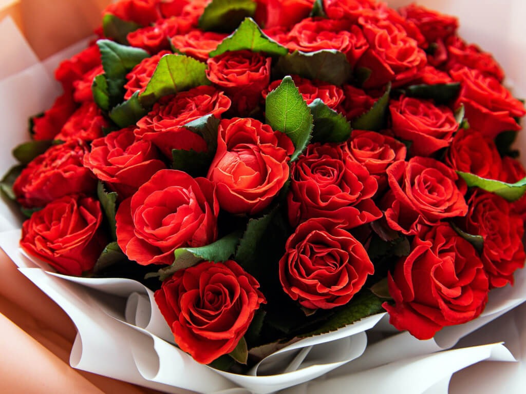 Ukraine roses delivery 3