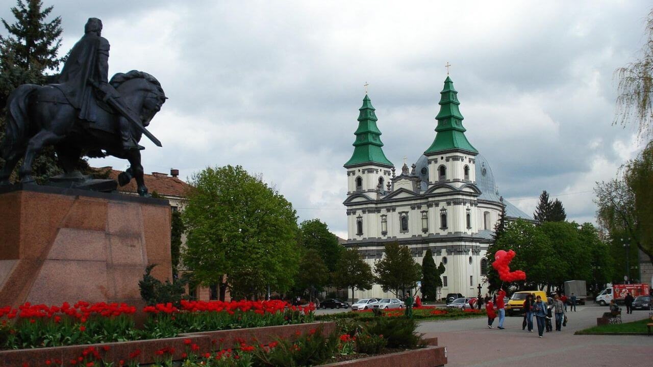 Order flowers in Ternopil 1