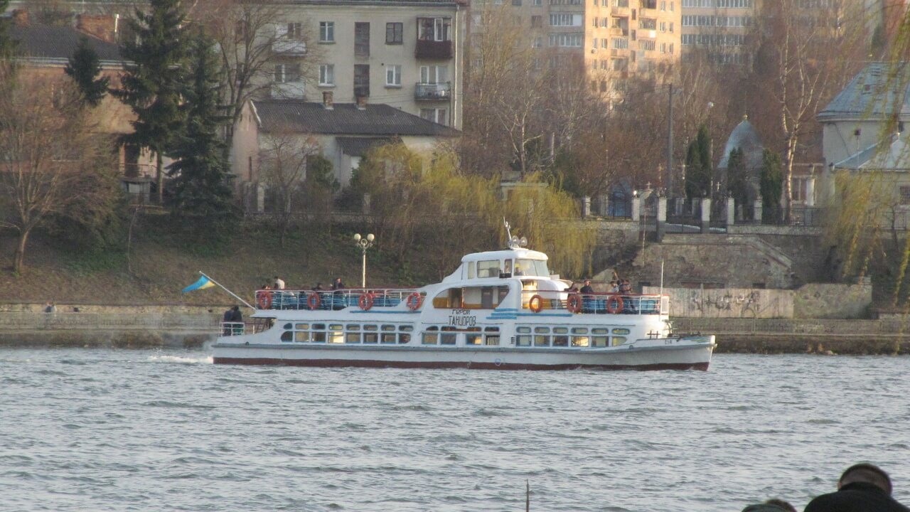 Order flowers in Ternopil 5