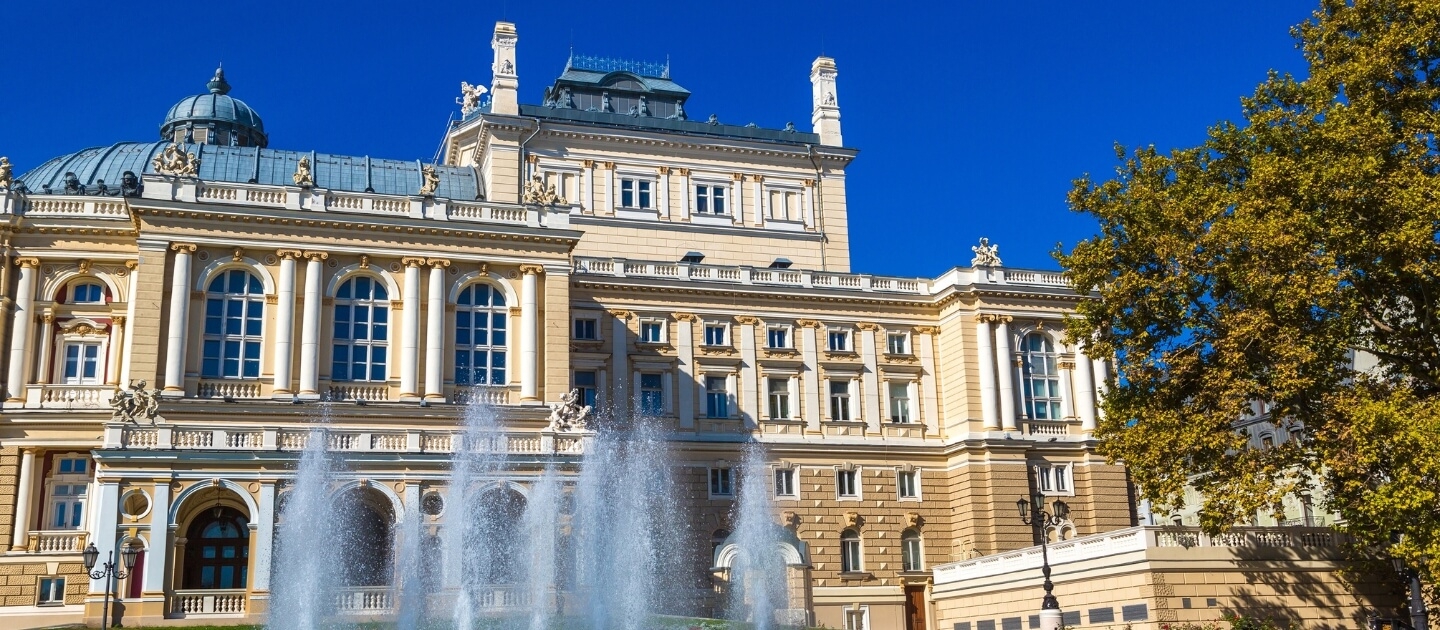 Flowers and Gifts Delivery in Odesa Flowers and Gifts Delivery in Odesa Ukraine