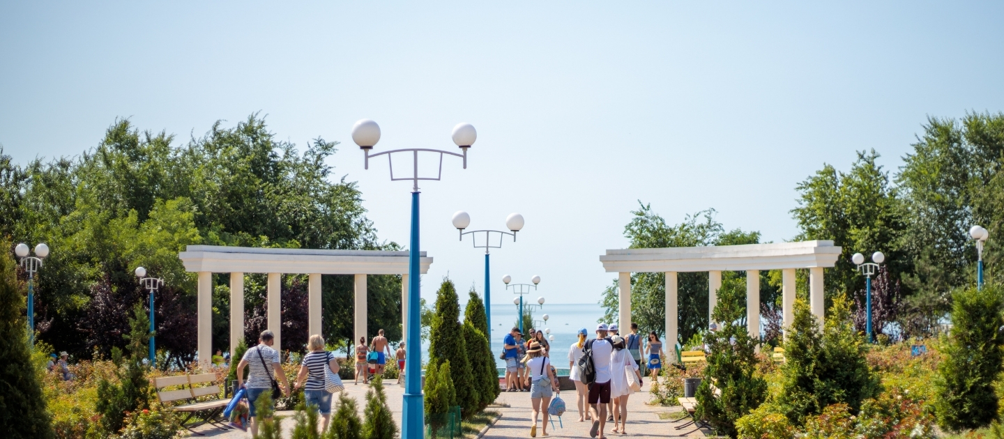 Доставка цветов и подарков в Южный 1 Украина