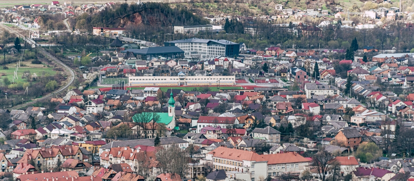 Доставка цветов и подарков в Хуст Украина