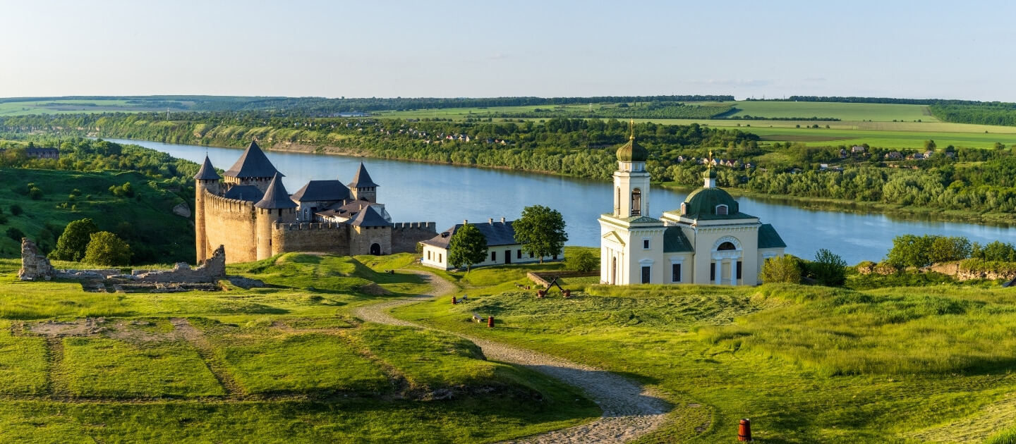 Доставка цветов и подарков в Хотин 1 Украина