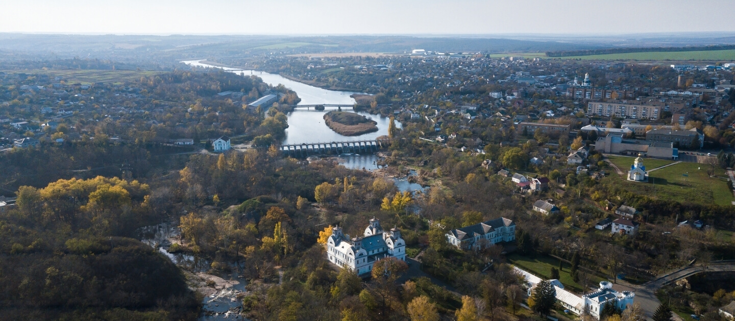 Доставка цветов и подарков в Корсунь Украина