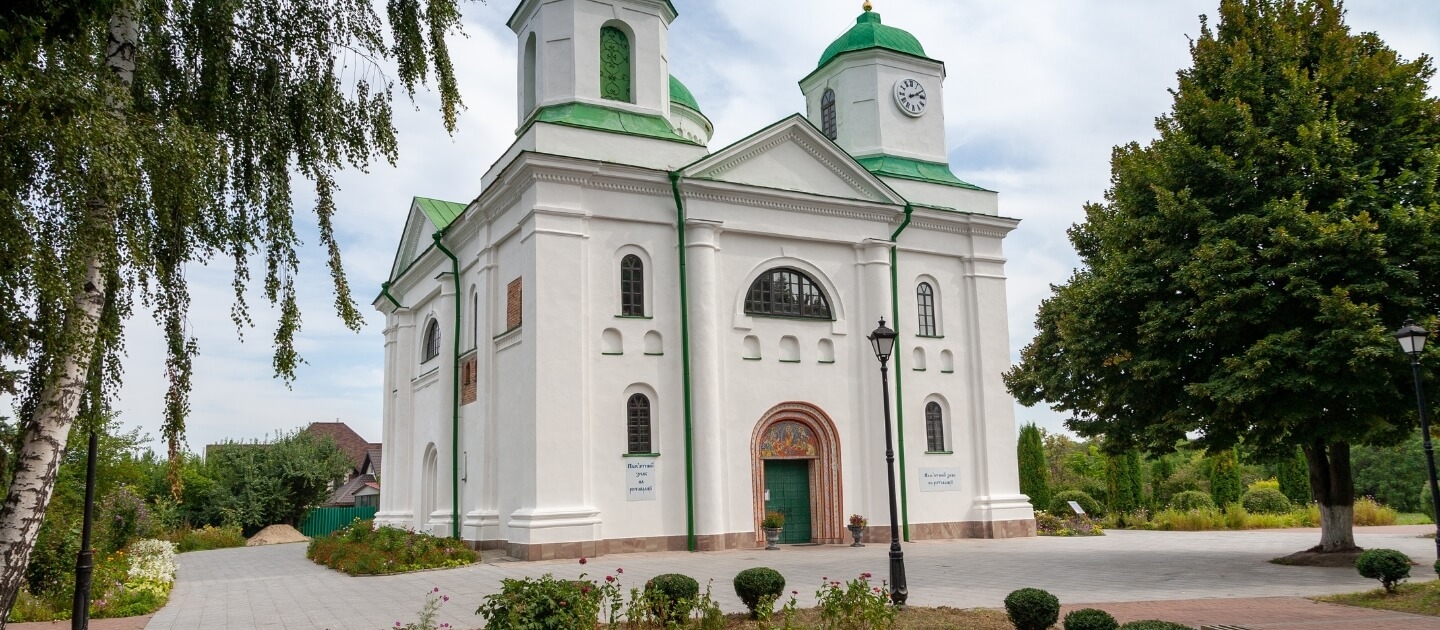 Flowers Delivery in Kaniv Flowers Delivery in Kaniv Ukraine