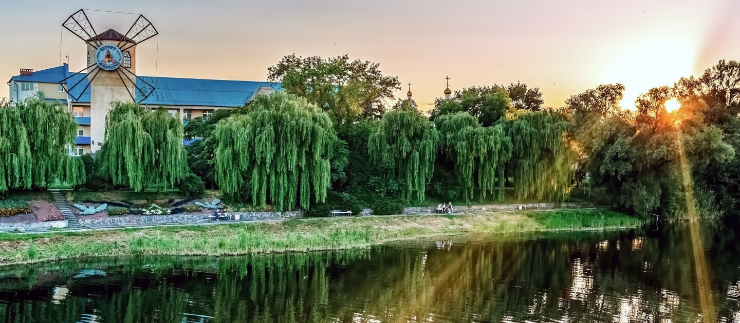 Доставка цветов в Миргород Украина