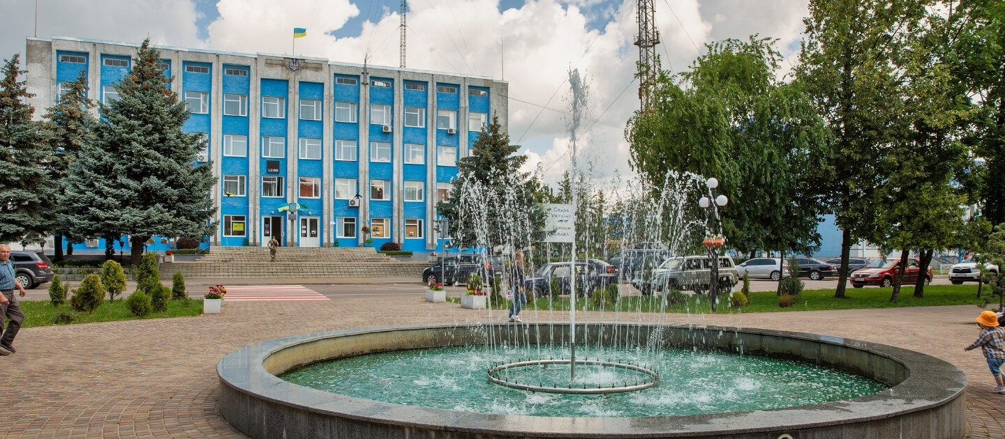 Доставка цветов и подарков в Сарны 1 Украина