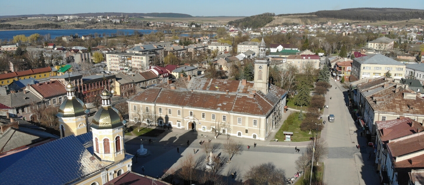 Доставка цветов и подарков в Бережаны Украина