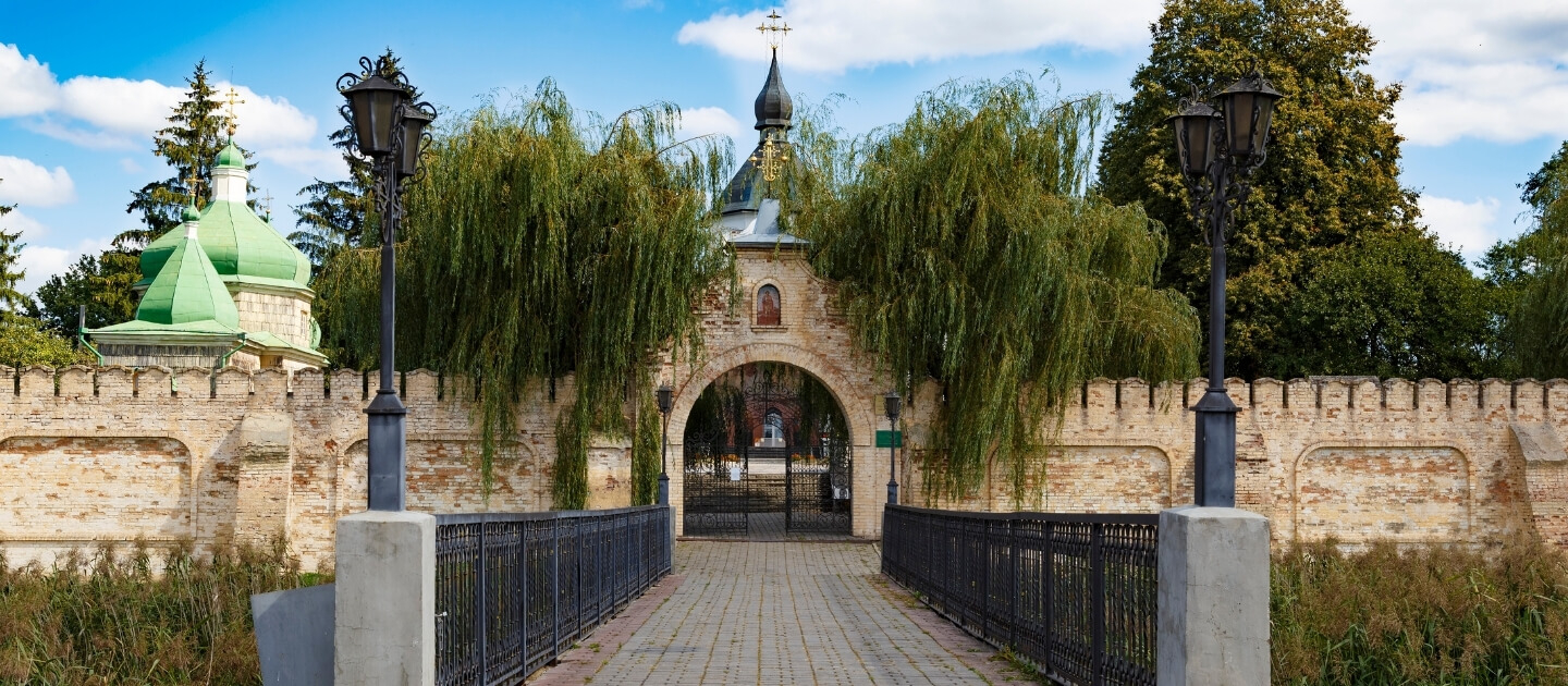 Доставка цветов и подарков в Берестечко Украина