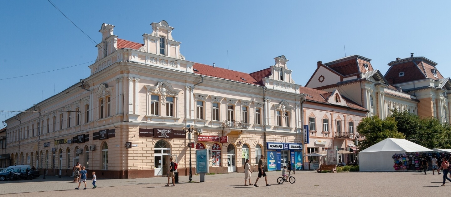 Доставка цветов в Берегово Украина