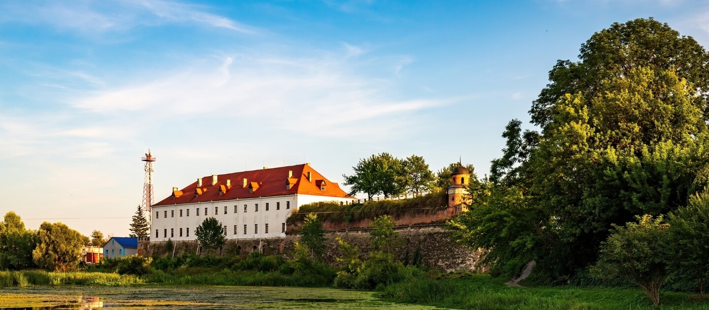 Доставка квітів та подарунків у Рівному 1 Україна