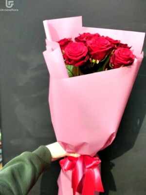 9 Червоних Троянд фото доставки Україна 13