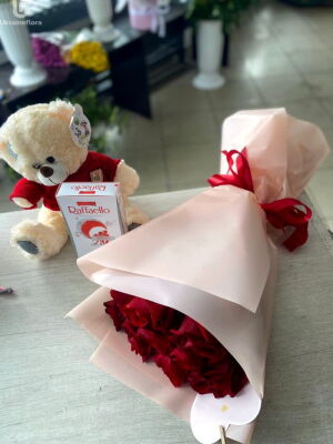 9 Червоних Троянд фото доставки Україна 18