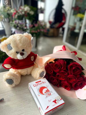 9 Червоних Троянд фото доставки Україна 19