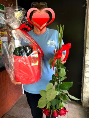 Шоколад и Сюрприз корзина фото доставки Украина 10