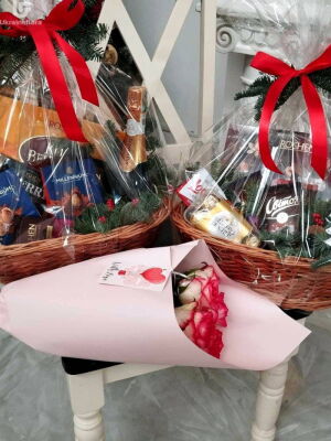 Шоколад и Сюрприз корзина фото доставки Украина 2