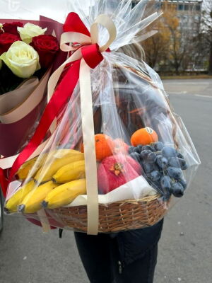 Double Joy Fruits Gift Basket Photo Delivery Ukraine 1