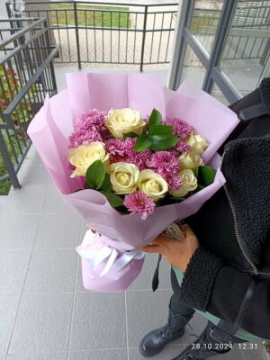 Red and White Mix Photo Delivery Ukraine 6