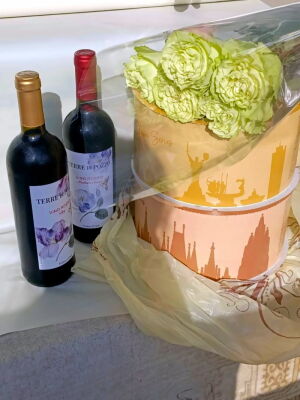 Білі троянди по 5 штук фото доставки Україна 3