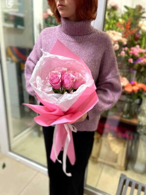 Рожеві троянди по 5 штук фото доставки Україна 3