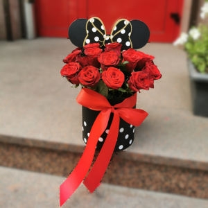 19 Red Roses in Box 3 order