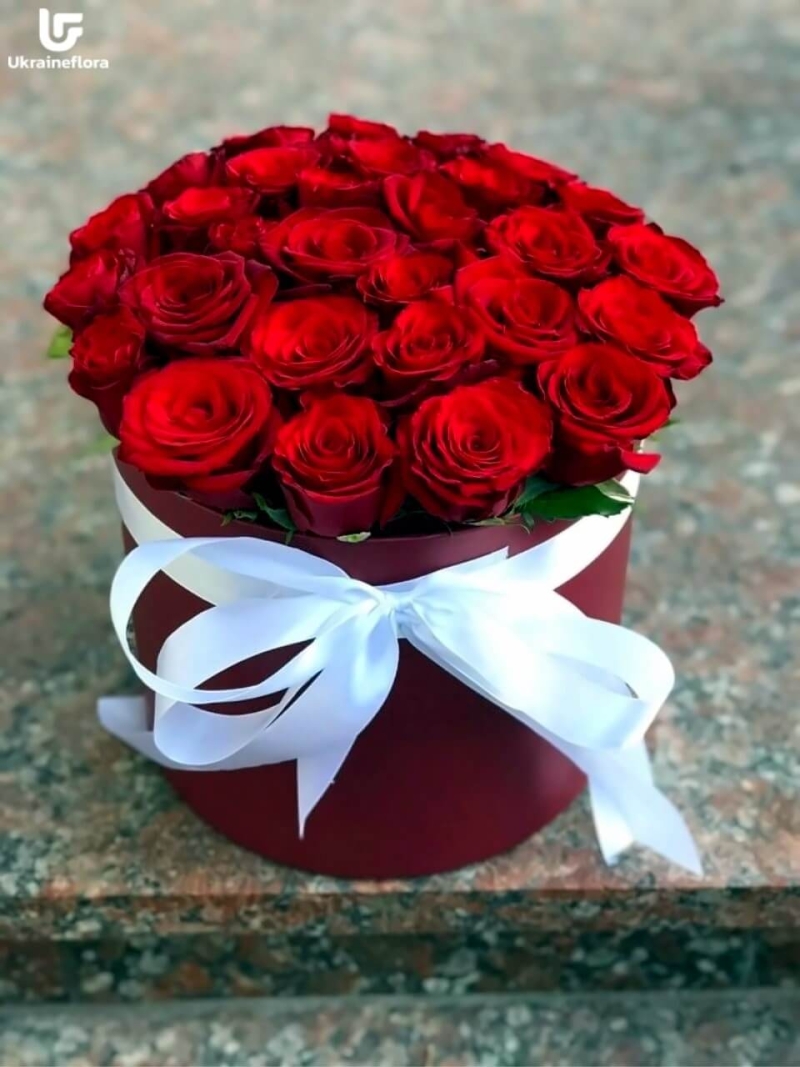 Red Roses Box Delivery 29 Red Roses — Send Red Roses in Ukraine | Ukraineflora