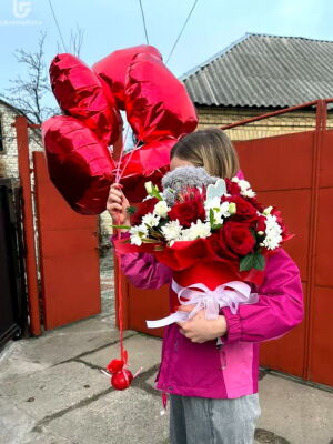 Romantic Flowers Box Photo Delivery Ukraine 1