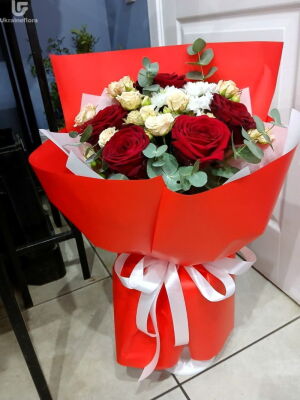 Червоний та Білий букет фото доставки Україна 10