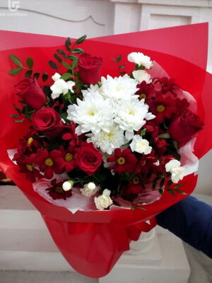Червоний та Білий букет фото доставки Україна 18