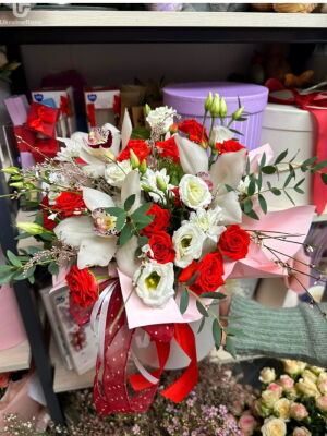 Червоний та Білий букет фото доставки Україна 37