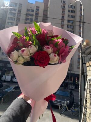 Червоний та Білий букет фото доставки Україна 35