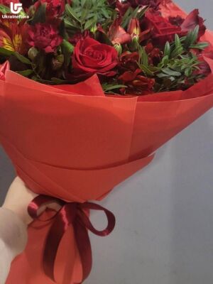Red Florist Photo Delivery Ukraine 22