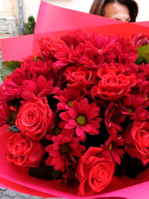 Red Florist Photo Delivery Ukraine 4