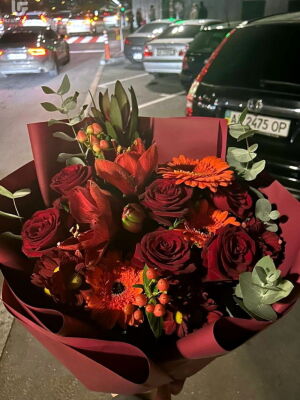 Red Florist Photo Delivery Ukraine 5