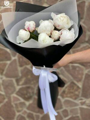 7 Peony Bouquet Delivery photo Ukraine 3
